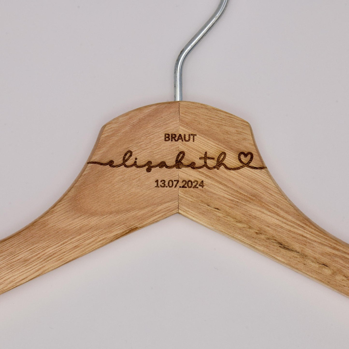 Kleiderbügel von einer Braut