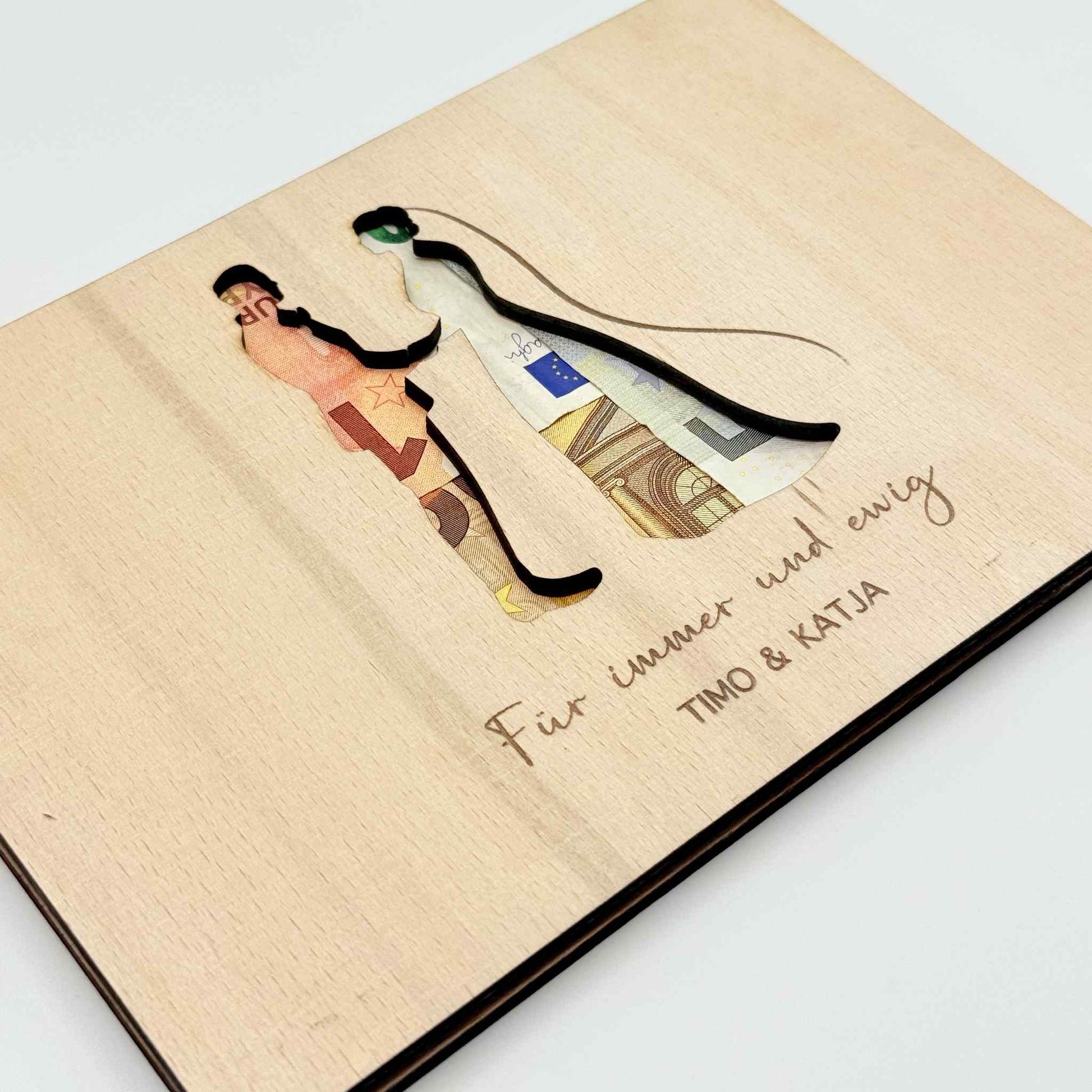Ein Geldgeschenk zur Hochzeit personalisiert mit Gravur