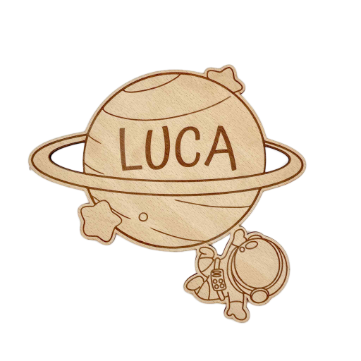 Ein Planet und Astronaut aus Buche mit graviertem Name
