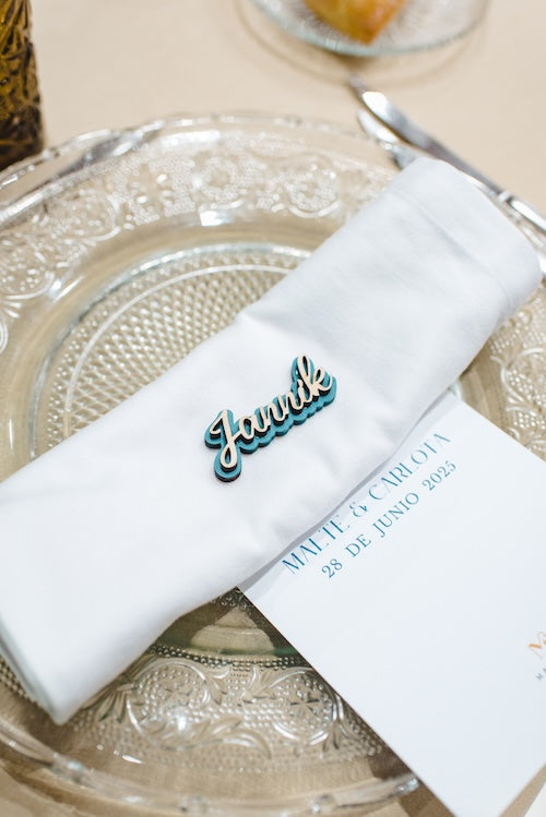 Ein Namensmagnet aus Holz